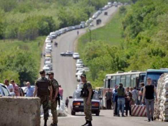 В очередях на КПП у Станицы Луганской виновата украинская сторона, — Народная милиция ЛНР | Русская весна