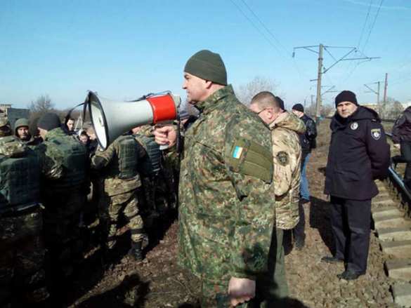 К блокаде железной дороги в Конотопе подключилась полиция (ФОТО) | Русская весна