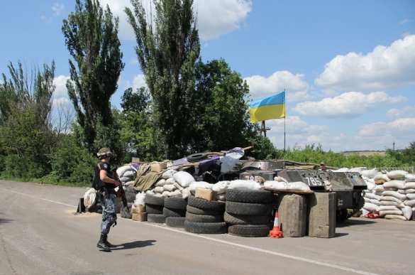 На украинском КПП задержан «опасный диверсант» | Русская весна