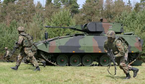 Гордость бундесвера «дала течь»: БМП «Пума» не выдержала дождя | Русская весна