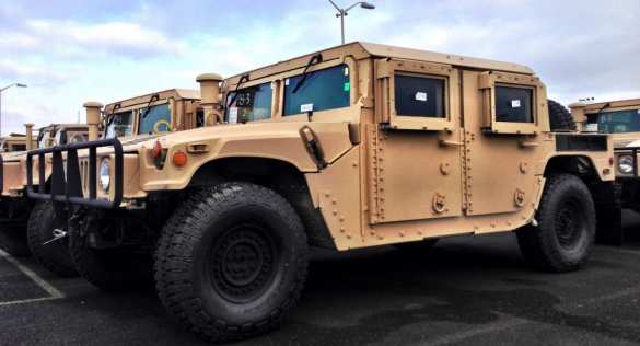 США передали Украине партию Hummer (ВИДЕО) | Русская весна