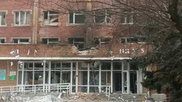 Донецк: украинские снаряды попали в городскую больницу № 3, убит врач, разрушено кардиологическое отделение (видео+фото) | Русская весна