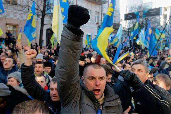 Харьков: избиты активисты Сопротивления — нацисты запугивают и терроризируют жителей (видео-включение) | Русская весна