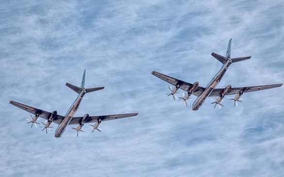 Бомбардировщики из России и Китая впервые подлетели к территории США — Bild (ВИДЕО) | Русская весна