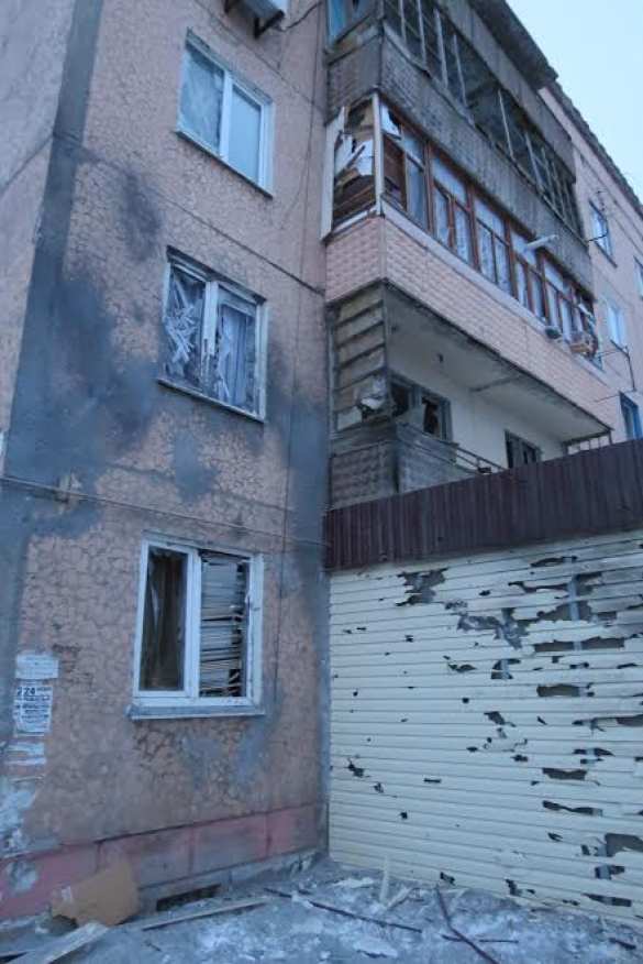 Ночные обстрелы городов ДНР: выпущена 131 мина, повреждены три многоэтажных дома | Русская весна
