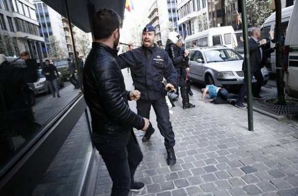 В Брюсселе турки и курды устроили поножовщину (ФОТО,ВИДЕО) | Русская весна