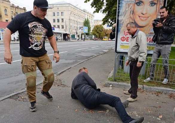 Украинский нацизм надо лечить хирургически, — экс-премьер Азаров | Русская весна