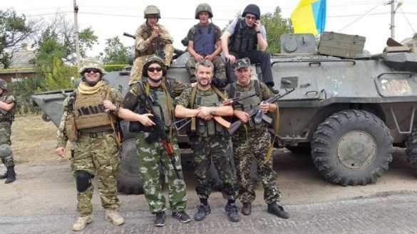 Батальон чеченских боевиков примкнул к «Азову» под Широкино (ВИДЕО) | Русская весна