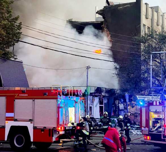 Черкассы: последствия удара по отелю (ФОТО, ВИДЕО) | Русская весна