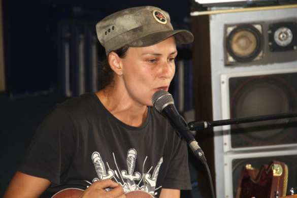 Юлия Чичерина в ДНР сняла клип о защитниках Донбасса (ВИДЕО) | Русская весна