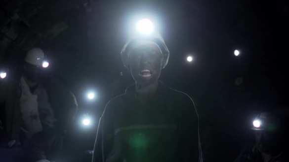 Российская звезда добыла 50 кг угля на шахте в Макеевке (ФОТО, ВИДЕО) | Русская весна