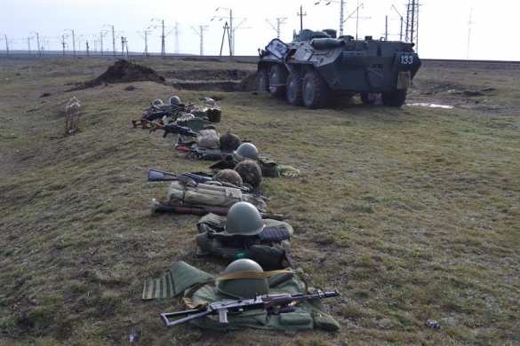 Чонгар Украинские военные продолжают активно укреплять свои позиции на границе с Крымом | Русская весна