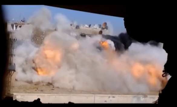 Чудовищный взрыв: Армия Сирии похоронила боевиков под обломками пятиэтажки, взорвав тоннель под Дамаском (ВИДЕО) | Русская весна