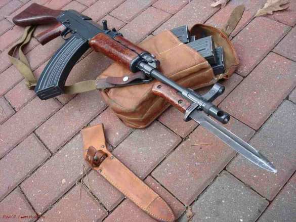 Словакия проверяет происхождение оружия «парижских террористов» | Русская весна