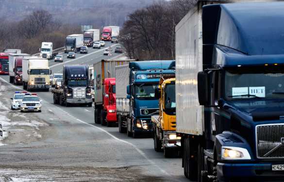 Госдума почти в 100 раз снизила штрафы для дальнобойщиков | Русская весна