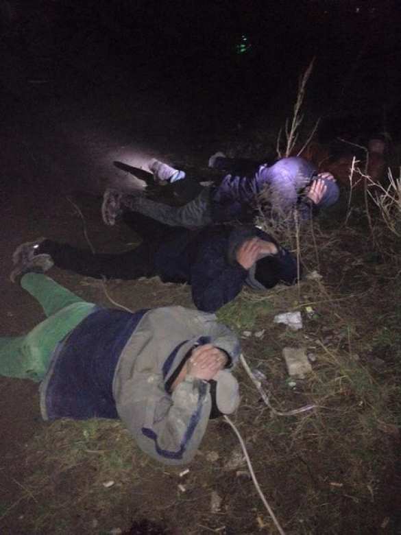 «Истинные бандеровцы», устроившие блокаду Крыма, похвалились избитым до потери сознания водителем (ФОТО) | Русская весна