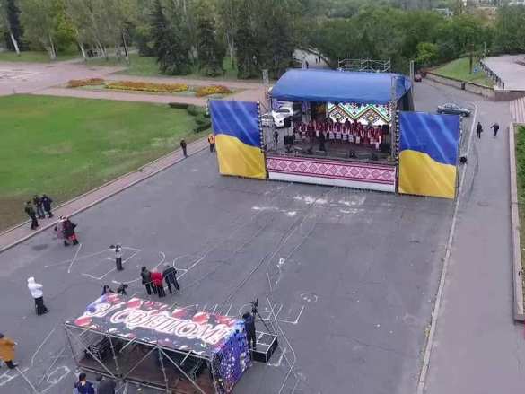 «Массовые» гулянья в День «защитника Украины» (ВИДЕО) | Русская весна