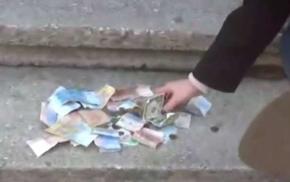 На Западной Украине решили «скинуться», чтобы купить должность главы районной государственной администрации (ВИДЕО) | Русская весна