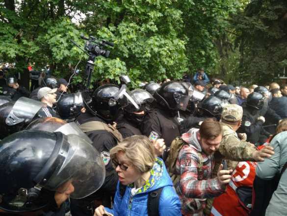 Получили отпор: в Днепропетровске полиция побила неонацистов и «ветеранов АТО» (+ФОТО, ВИДЕО) | Русская весна