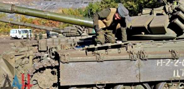 «Новый этап отвода вооружения в ДНР начнется 20 октября с Дебальцево», — Минобороны республики | Русская весна