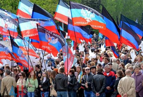 Захарченко поздравил жителей ДНР с Днем Республики | Русская весна