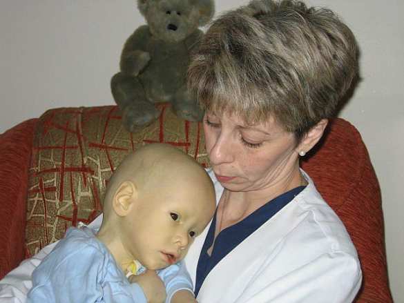 Доктор Лиза привезёт на лечение в Москву более ста детей Донбасса | Русская весна