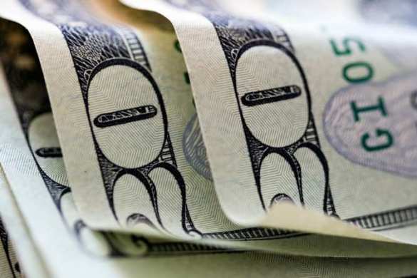 Клиенты угрожают расправой украинским банкирам за неправильный прогноз курса | Русская весна