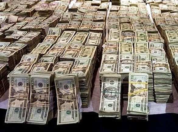 На Украину из Европы нелегально ввозят миллионы долларов перед войной | Русская весна