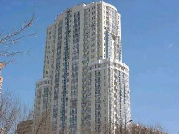 Элитный дом в Киеве с квартирой Яценюка бьет рекорды по долгам за коммуналку | Русская весна