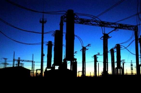 Энергетики Донецка за 10 часов смогли запитать 227 обесточенных обстрелами ВСУ подстанций | Русская весна