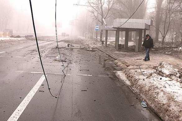 Украинских военных посылают в донецкий аэропорт на убой, а в это время на улицах города гибнут мирные жители | Русская весна