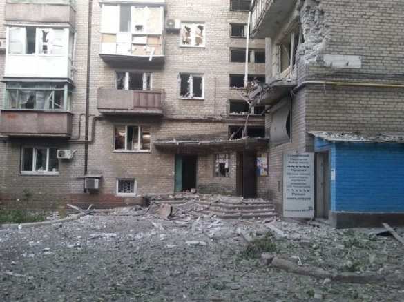 В Донецке в результате артобстрела один мирный житель погиб, еще один ранен | Русская весна