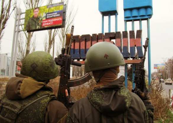 ВСУ снова атакуют аэропорт под прикрытием артиллерии, армия ДНР наносит ответные удары | Русская весна