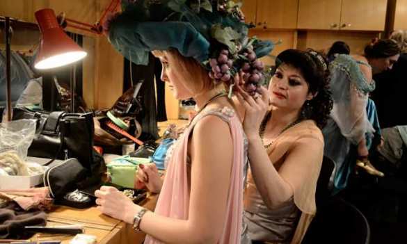 Donetsk opera house: tanks on the street but the show must go on | Русская весна