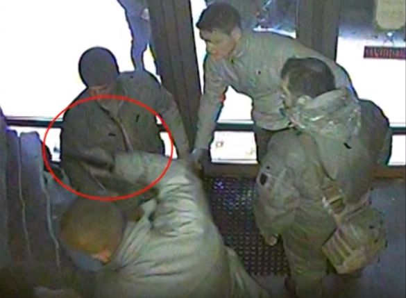 Украинская полиция опубликовала видео резонансной драки с участием «Правого сектора» на Закарпатье (ВИДЕО) | Русская весна