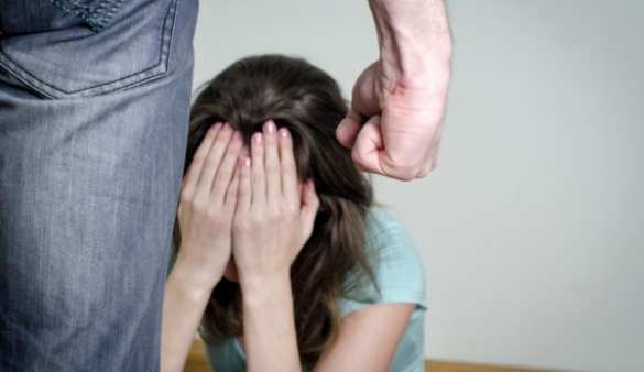 Толпа разъярённых женщин избила мать и ребёнка в борьбе с военкомами на Ивано-Франковщине (ФОТО, ВИДЕО) | Русская весна