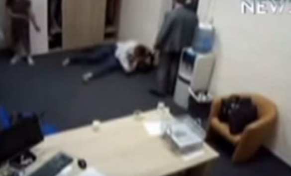 Жестокая драка между депутатами Ляшко и Порошенко (ВИДЕО) | Русская весна