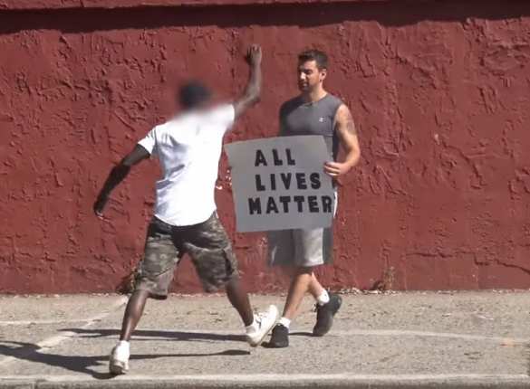 В США чернокожие напали на блогера, пропагандирующего равноправие и толерантность (ВИДЕО) | Русская весна