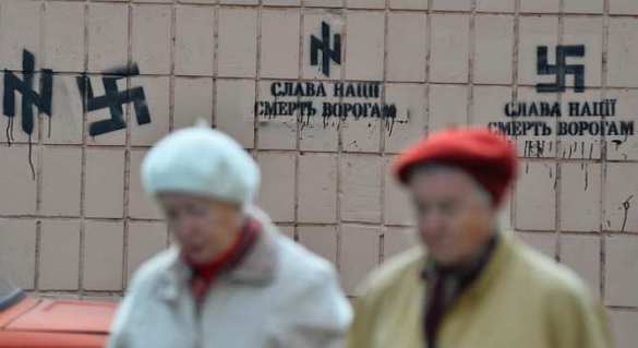 Киевский район Оболонь «украсили» свастики: «Слава нации — смерть врагам» | Русская весна