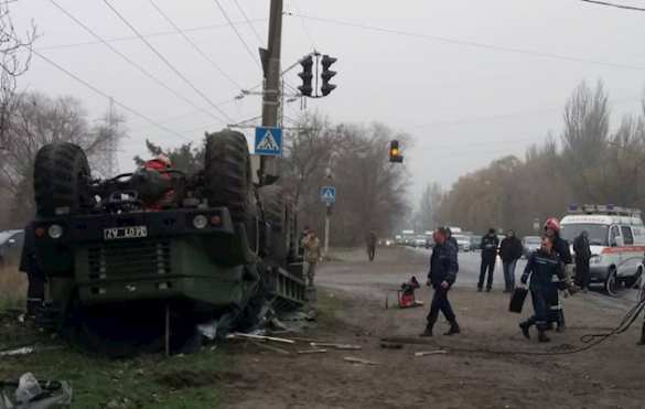 В Запорожье перевернулся грузовик с украинскими военными: есть погибший (ФОТО) | Русская весна