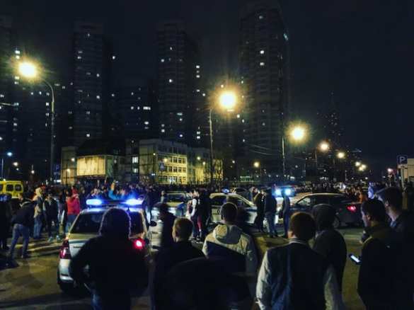 Ночные «гуляния» стритрейсеров в Москве: файеры и беспорядки (ФОТО, ВИДЕО 18+) | Русская весна