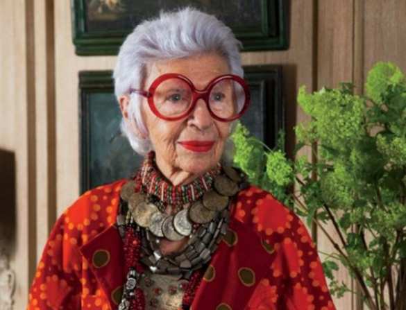 «Счастливых бабушек из ЕС завезли?» — на Украине высмеяли встречу Гройсмана с народом (ФОТО) | Русская весна