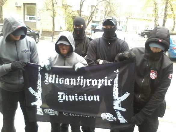 На пикетировании прокуратуры Правый сектор пообещал разобраться с продажными ментами | Русская весна