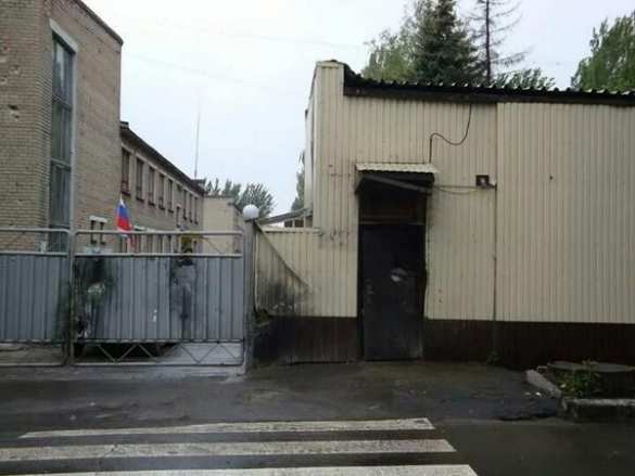 Фото/видео подробности штурма части нацгвардии в Донецке | Русская весна