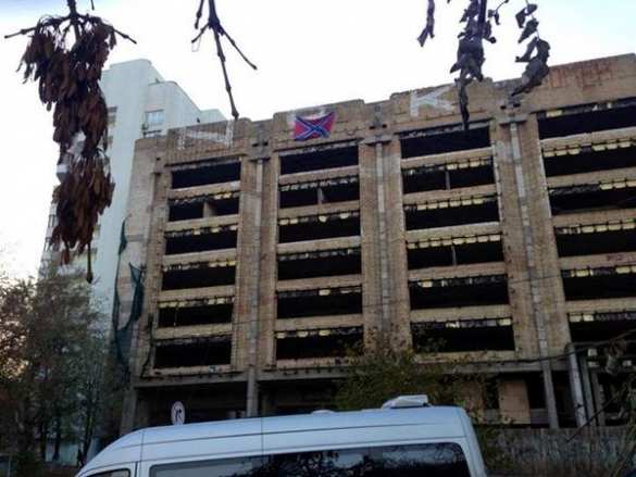 Флаг Новороссии гордо реет над Киевом (фото) | Русская весна