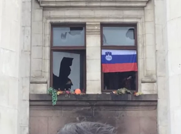 В Одессе запретили пользоваться русскими флагами и люди начали использовать флаги Словении (видео)  В Одессе запретили российские флаги и люди начали использовать флаги Словении (видео)  | Русская весна