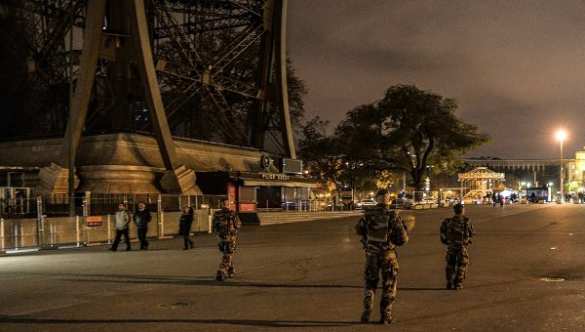 Пентагон запретил военным США приближаться к Парижу | Русская весна