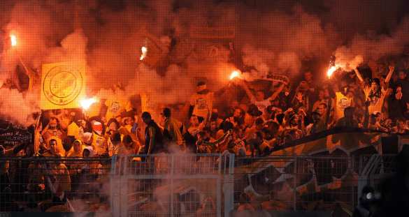 В Дрездене футбольные фанаты напали на выходцев из Африки | Русская весна