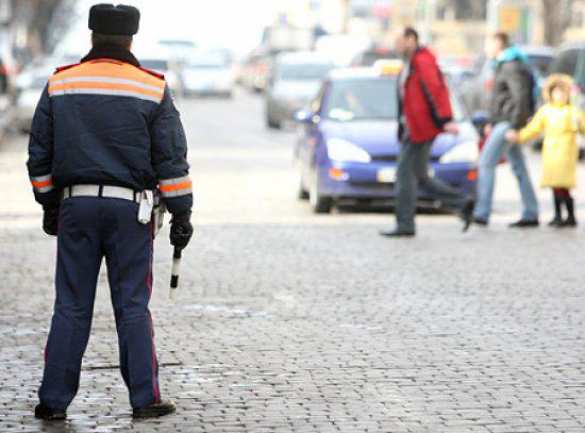 Во Львове военкомы вместе с «гаишниками» ловят автомобилистов для вручения повесток | Русская весна