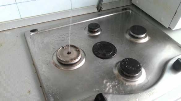 У жителей Сум из газовых плит потекла вода (ВИДЕО) | Русская весна